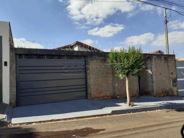 Linda casa com ótima localização e preço de oportunidade