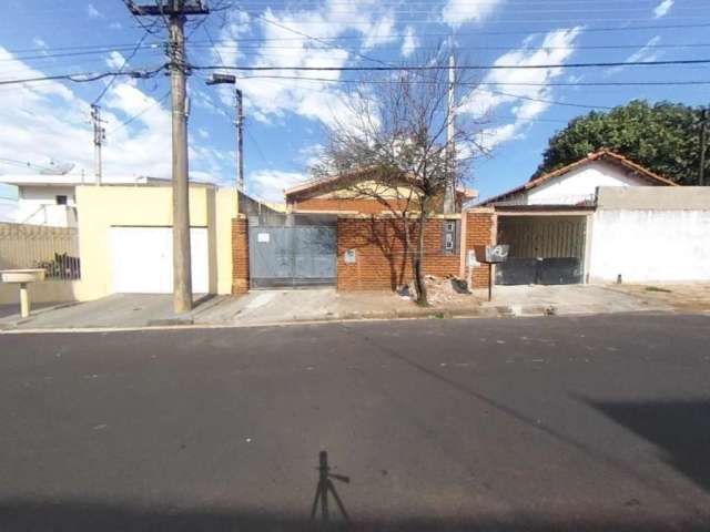 Casa de dois dormitórios sendo dois suítes próximo a UFSCAR