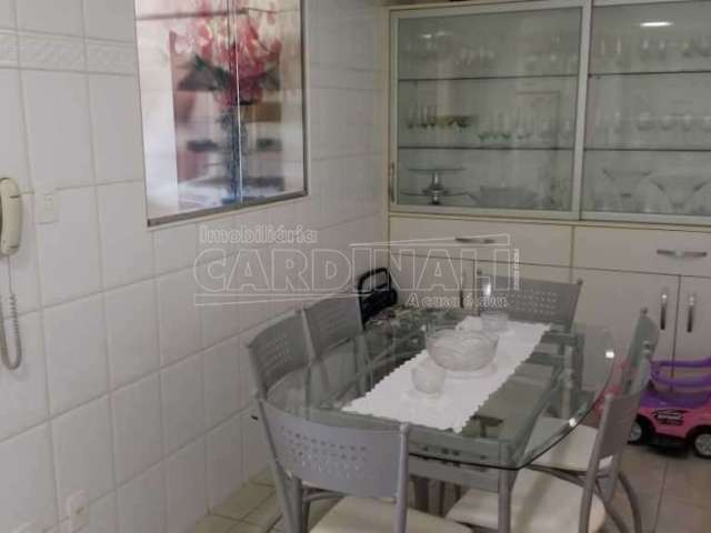 Apartamento Padrão em Araraquara