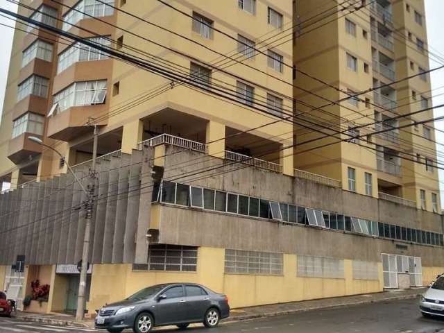 Apartamento com 4 dormitórios e 1 suíte no Centro próximo a Escola Álvaro Guião em São Carlos