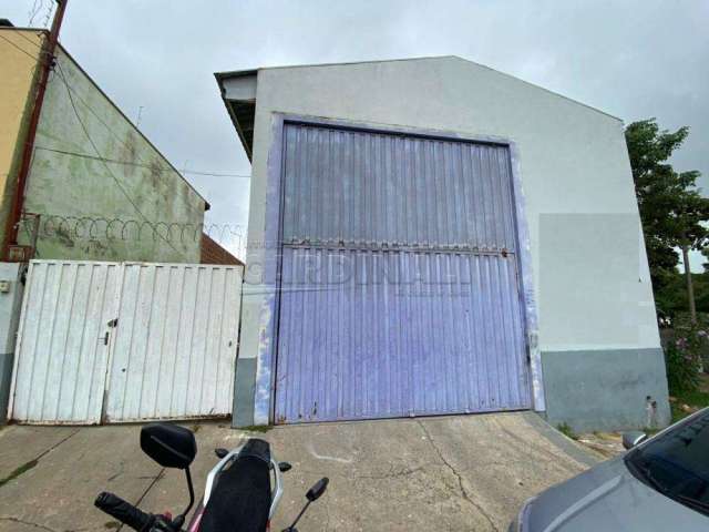 casa com 2 dormitórios com barracão na frente