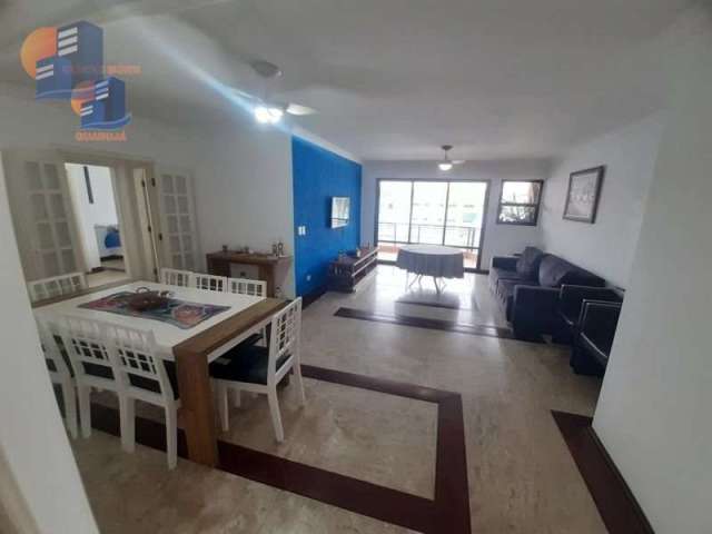 Apartamento a 300m da Praia Enseada! Localização privilegiada.