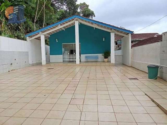 Casa na Praia do Guaiuba com Vista ao Verde!