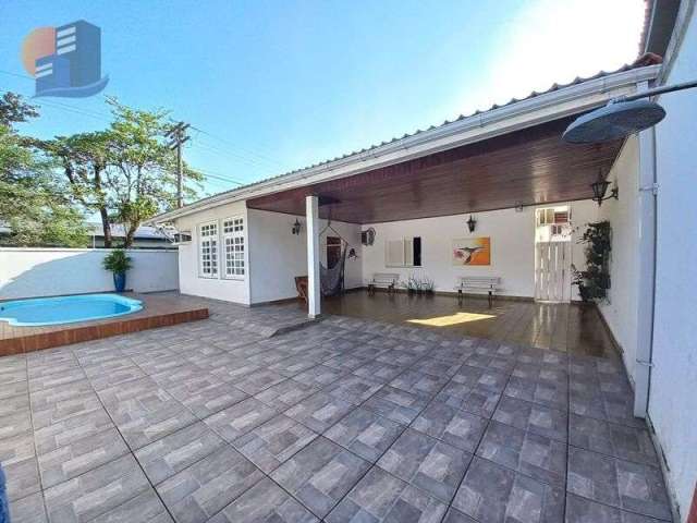 Casa 100 metros da Praia Oportunidade!