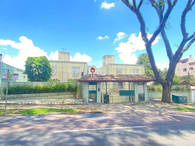 Apartamento no Bairro Santa Quitéria.