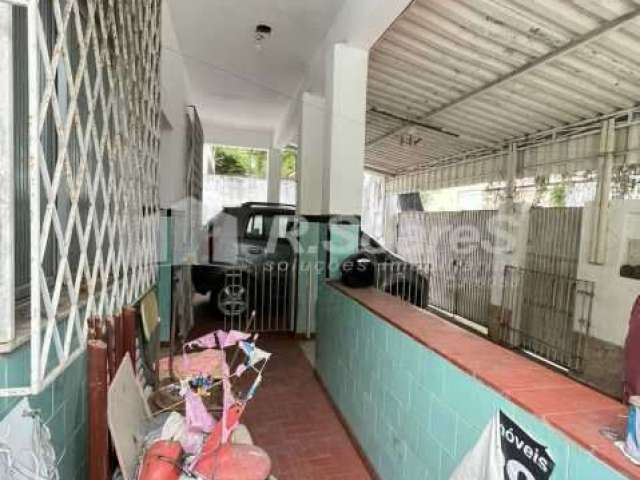 Casa com 3 quartos à venda na Rua das Azaléas, Vila Valqueire, Rio de Janeiro, 120 m2 por R$ 700.000