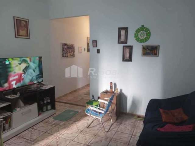 Apartamento com 2 quartos à venda na Rua Carvalho de Souza, Madureira, Rio de Janeiro, 76 m2 por R$ 190.000