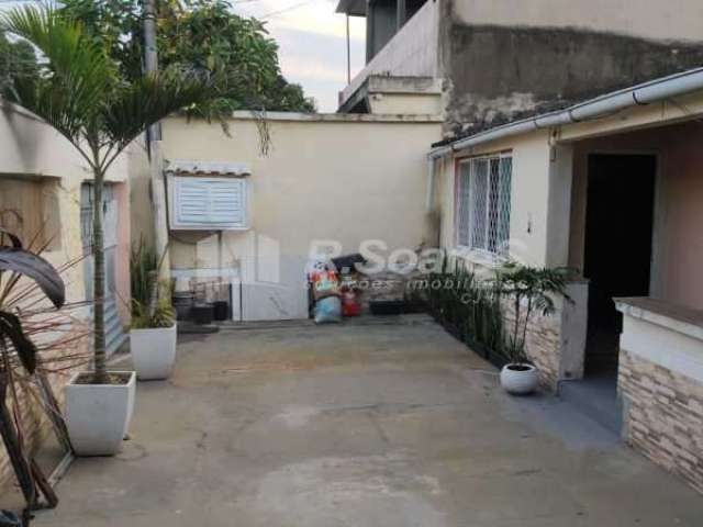 Casa com 3 quartos à venda na Rua Homero Prates, Guadalupe, Rio de Janeiro, 100 m2 por R$ 240.000