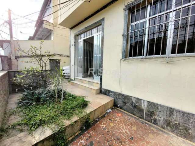 Apartamento com 2 quartos à venda na Rua Luís Beltrão, Vila Valqueire, Rio de Janeiro, 73 m2 por R$ 275.000