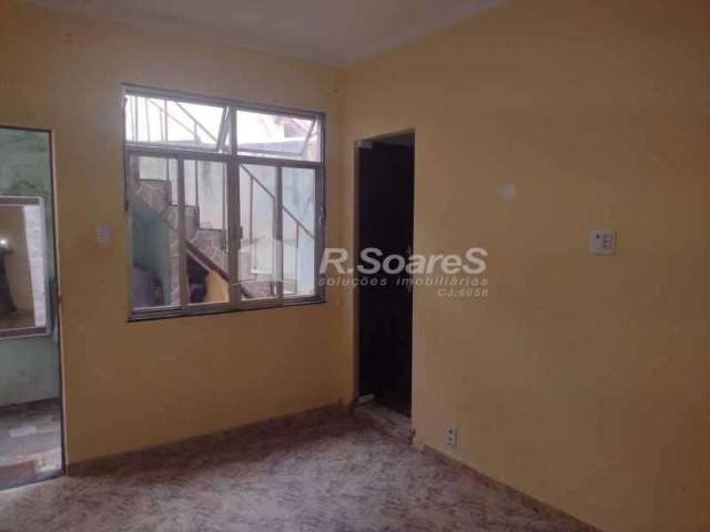 Casa com 2 quartos à venda na Rua Quiroa, Bento Ribeiro, Rio de Janeiro, 80 m2 por R$ 220.000