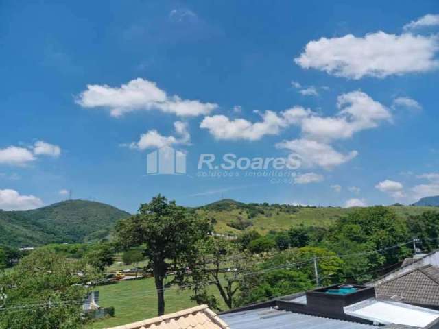 Casa em condomínio fechado com 4 quartos à venda na Avenida Carlos Pontes, Jardim Sulacap, Rio de Janeiro, 150 m2 por R$ 410.000