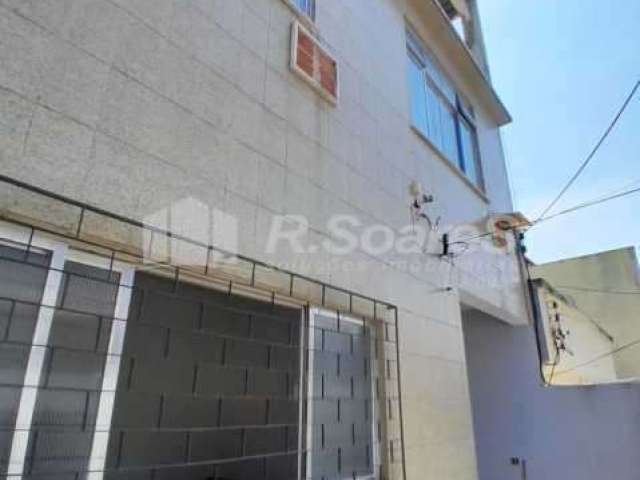 Casa em condomínio fechado com 3 quartos à venda na Rua Namur, Vila Valqueire, Rio de Janeiro, 130 m2 por R$ 500.000