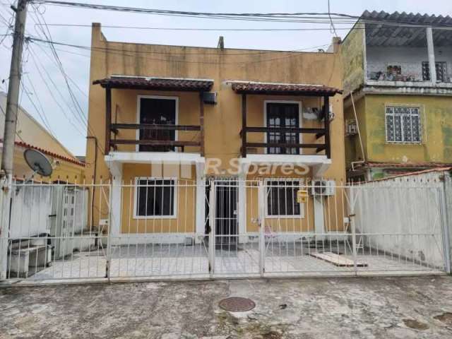 Casa em condomínio fechado com 2 quartos à venda na Avenida Pedro da Cunha, Realengo, Rio de Janeiro, 70 m2 por R$ 265.000