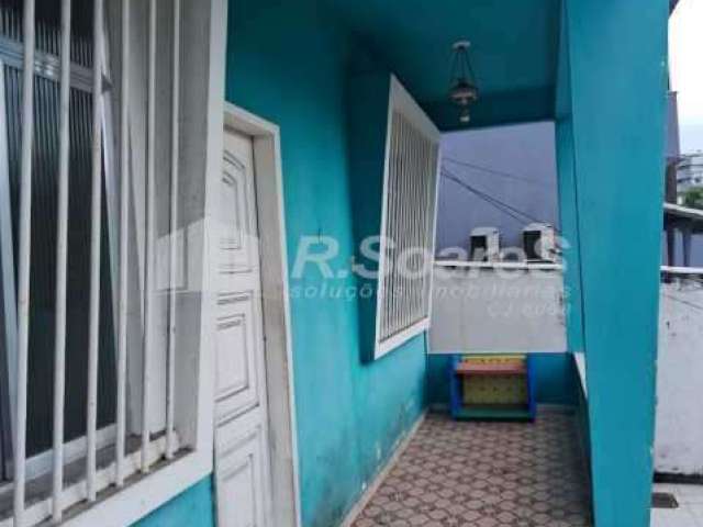 Casa com 3 quartos à venda na Rua das Margaridas, Vila Valqueire, Rio de Janeiro, 180 m2 por R$ 750.000