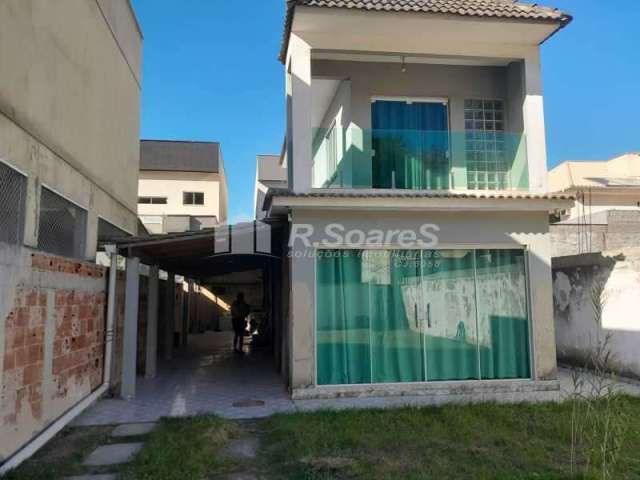 Casa em condomínio fechado com 2 quartos à venda na Avenida Carlos Pontes, Jardim Sulacap, Rio de Janeiro, 225 m2 por R$ 500.000