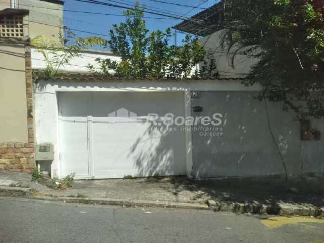 Casa com 2 quartos para alugar na Rua Adão José de Paula, Jardim Sulacap, Rio de Janeiro, 100 m2 por R$ 1.650