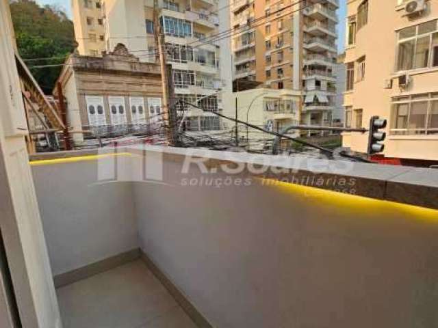 Apartamento com 3 quartos à venda na Rua Marquês de Olinda, Botafogo, Rio de Janeiro, 85 m2 por R$ 920.000