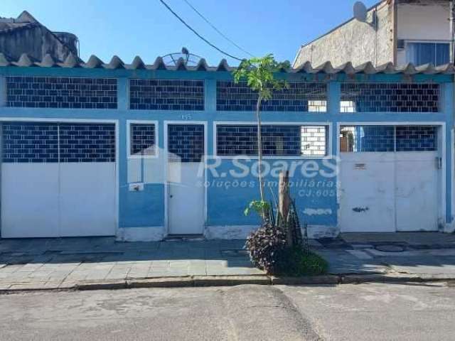 Casa com 3 quartos à venda na Rua Joinville, Padre Miguel, Rio de Janeiro, 238 m2 por R$ 460.000