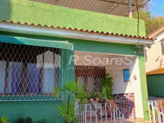 Casa com 3 quartos à venda na Rua Guaranésia, Vila Valqueire, Rio de Janeiro, 8635 m2 por R$ 2.500.000