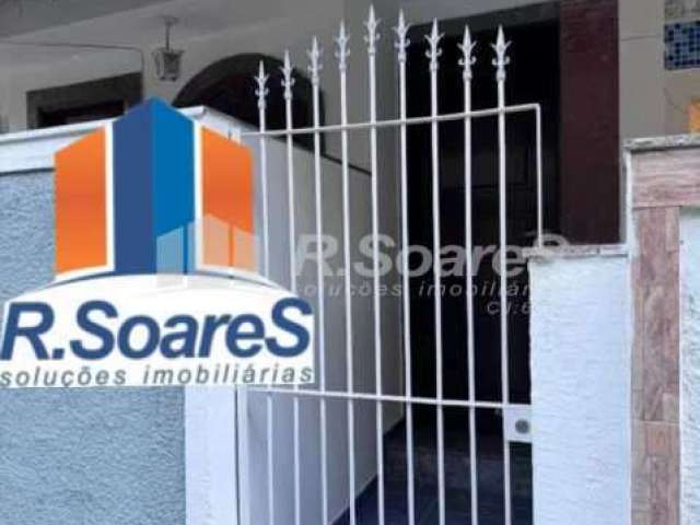 Casa com 3 quartos à venda na Rua Nepomuceno, Realengo, Rio de Janeiro, 70 m2 por R$ 170.000