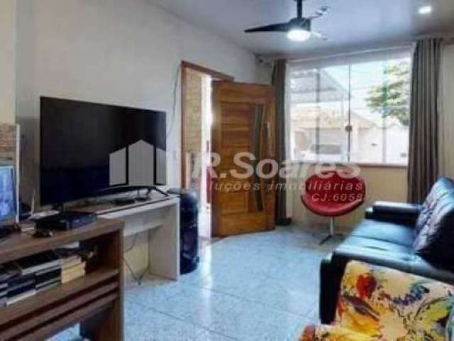 Casa com 3 quartos à venda na Rua Ivorá, Padre Miguel, Rio de Janeiro, 130 m2 por R$ 380.000