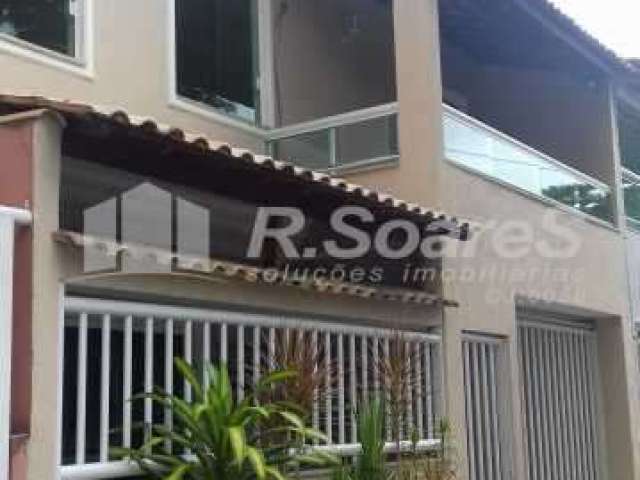 Casa em condomínio fechado com 3 quartos à venda na Rua Tejo, Vila Valqueire, Rio de Janeiro, 150 m2 por R$ 330.000