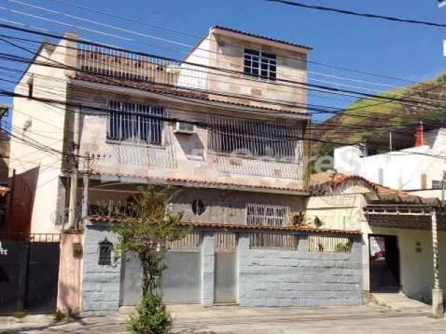 Casa com 3 quartos à venda na Avenida Pirpirituba, Realengo, Rio de Janeiro, 273 m2 por R$ 449.000