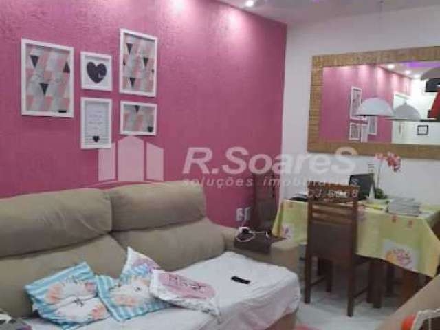 Apartamento com 2 quartos à venda na Rua Capitão Pires, Bento Ribeiro, Rio de Janeiro, 55 m2 por R$ 110.000