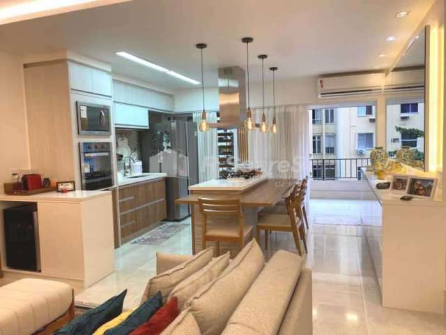 Flat com 1 quarto à venda na Rua Figueiredo Magalhães, Copacabana, Rio de Janeiro, 52 m2 por R$ 860.000