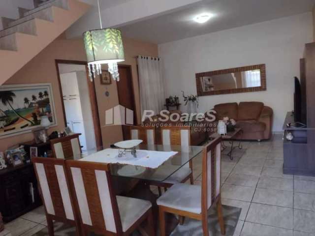 Casa com 3 quartos à venda na Rua Pereira Frazão, Praça Seca, Rio de Janeiro, 130 m2 por R$ 360.000