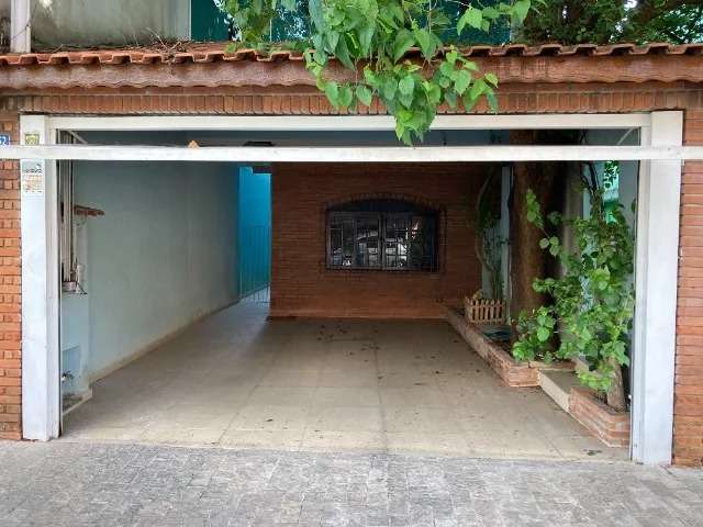 Imperdível: Casa à venda em Guarulhos-SP, Parque São Miguel, 3 quartos, 3 banheiros, 2 vagas de garagem, 245,00 m² de área.