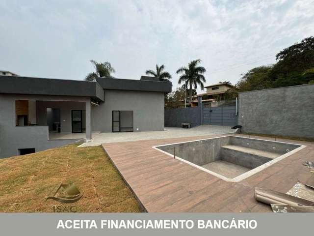 Linda casa ampla á venda em Terra Preta, Mairiporã/SP