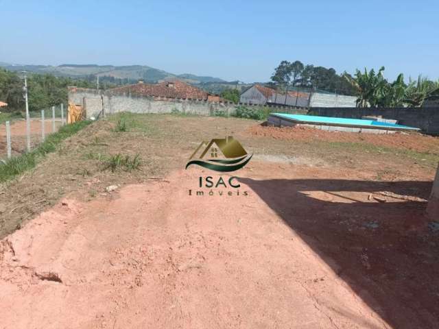 Grande oportunidade! Terreno de 800 m² escriturado com casa em construção e piscina à venda em Atibaia/ SP