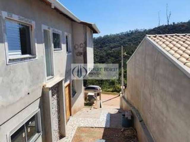 Linda Casa com Piscina Condomínio em Mairiporã