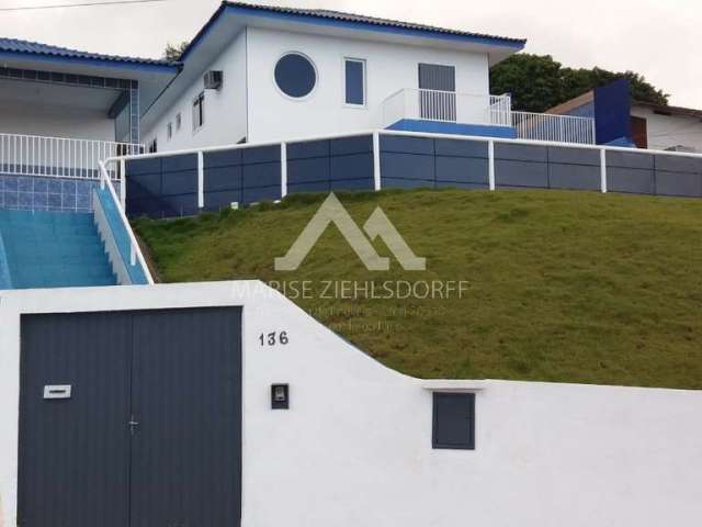 Casa com 5 quartos à venda na Rua Arno Kumlehn, 136, Bom Retiro, Joinville por R$ 850.000