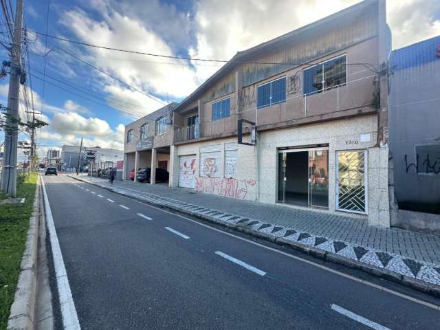 Sobrado comercial, com sala e sobreloja à venda no Capão Raso - Cód. 06.087