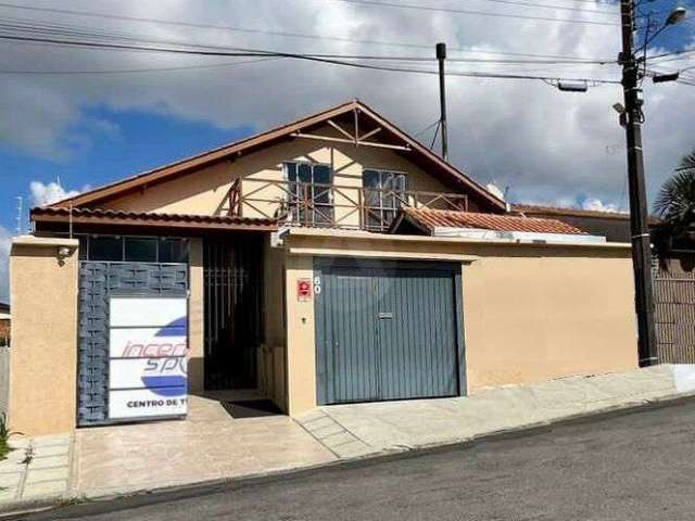 Casa e escola de natação à venda em campo largo-pr