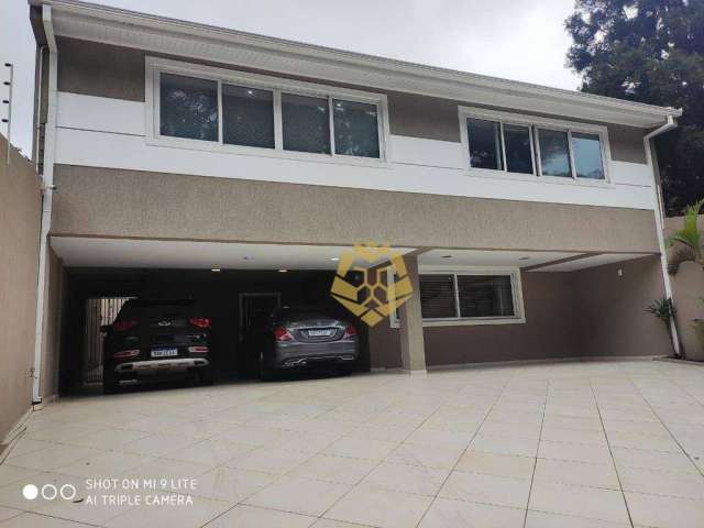 Excelente casa de 553m² em ótima localização!