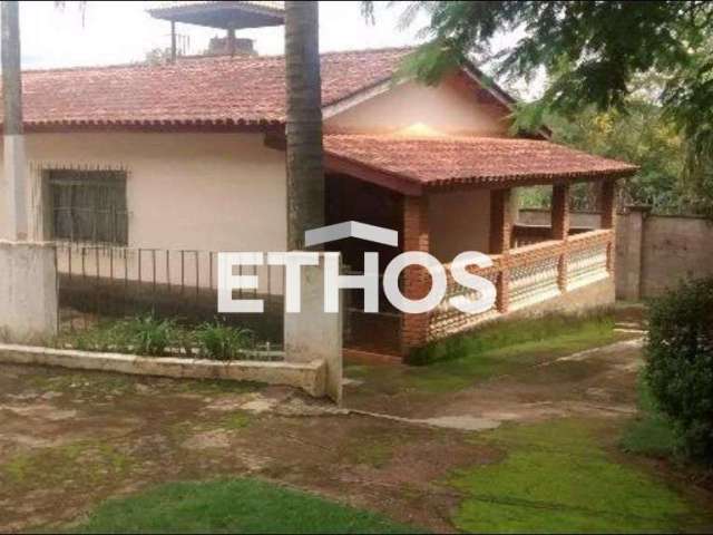 Casa à venda em Jundiaí, Rio Acima: 3 dormitórios, suíte, edícula