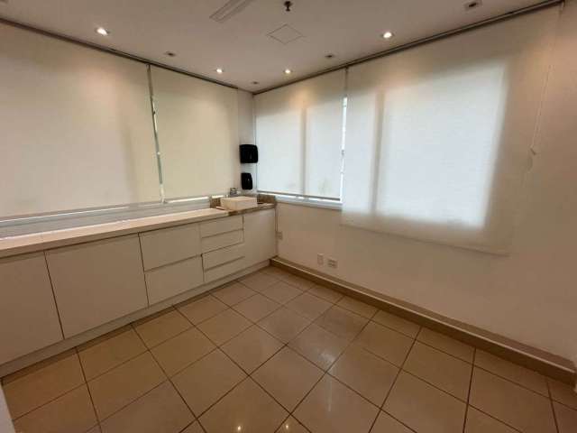 Sala comercial com 3 salas para alugar na Rua Barata Ribeiro, 490, Bela Vista, São Paulo por R$ 4.500