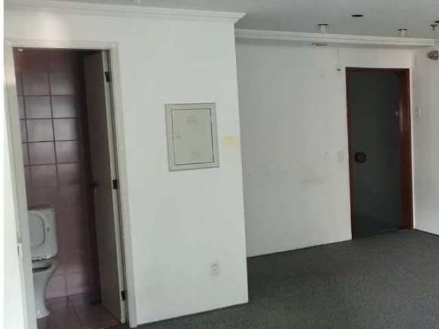 Sala comercial com 1 sala para alugar na CACAPAVA, 49, Jardins, São Paulo por R$ 2.612