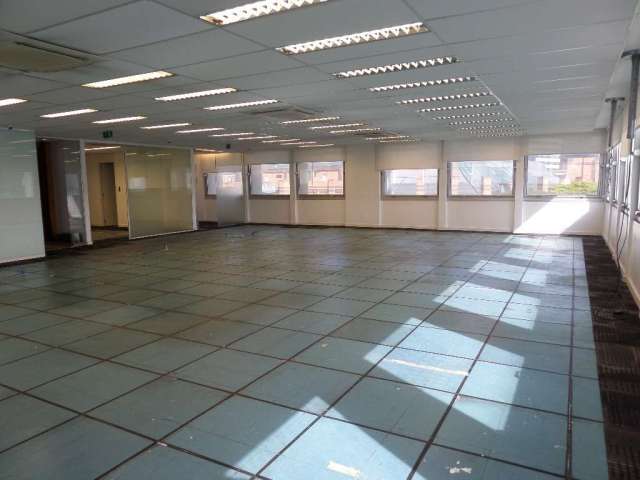 Sala comercial com 2 salas para alugar na Avenida das Nações Unidas, 13797, Vila Gertrudes, São Paulo por R$ 15.009