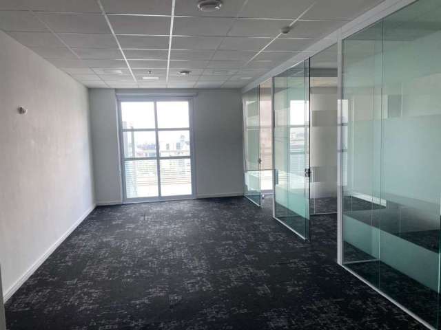 Sala comercial com 4 salas para alugar na Avenida Doutor Chucri Zaidan, 1550, Vila Cordeiro, São Paulo por R$ 13.506