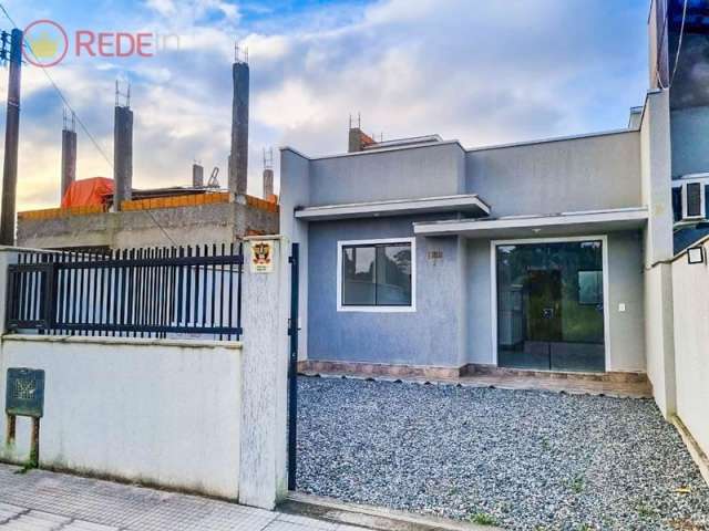 Casa geminada com suíte no bairro gravatá