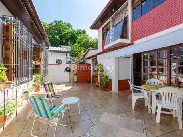 Casa com 4 quartos à venda na Avenida Arnaldo Bohrer, 138, Teresópolis, Porto Alegre por R$ 890.000