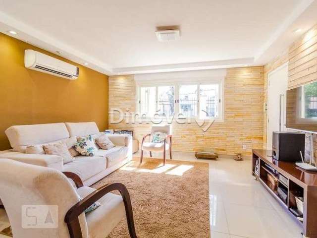 Casa com 3 quartos à venda na Rua Armando Czamanski, 135, Ipanema, Porto Alegre por R$ 750.000