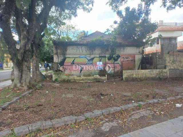 Terreno comercial à venda na Avenida Coronel Marcos, 2326, Pedra Redonda, Porto Alegre por R$ 1.800.000