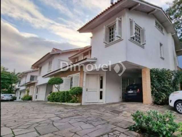 Casa em condomínio fechado com 3 quartos à venda na Rua General Tadeusz Kosciuszko, 225, Jardim Isabel, Porto Alegre por R$ 637.000