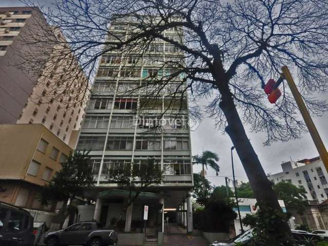 Apartamento com 3 quartos à venda na Rua Duque de Caxias, 925, Centro Histórico, Porto Alegre por R$ 595.000