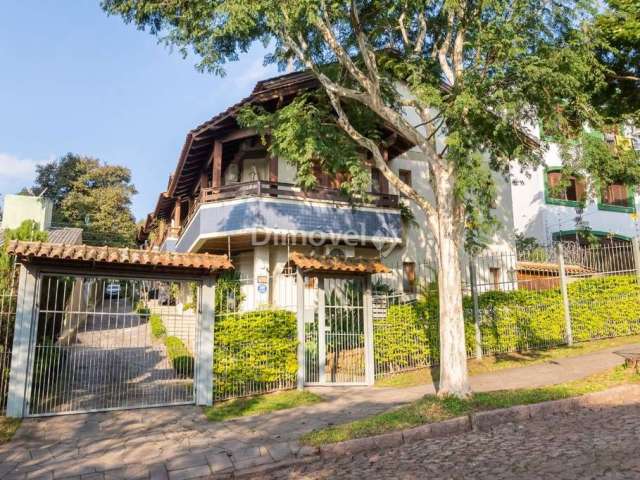 Casa em condomínio fechado com 3 quartos à venda na Rua Jaguari, 910, Cristal, Porto Alegre por R$ 780.000